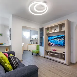 Dujmic - 50m From The Sea With Private Parking Ičići